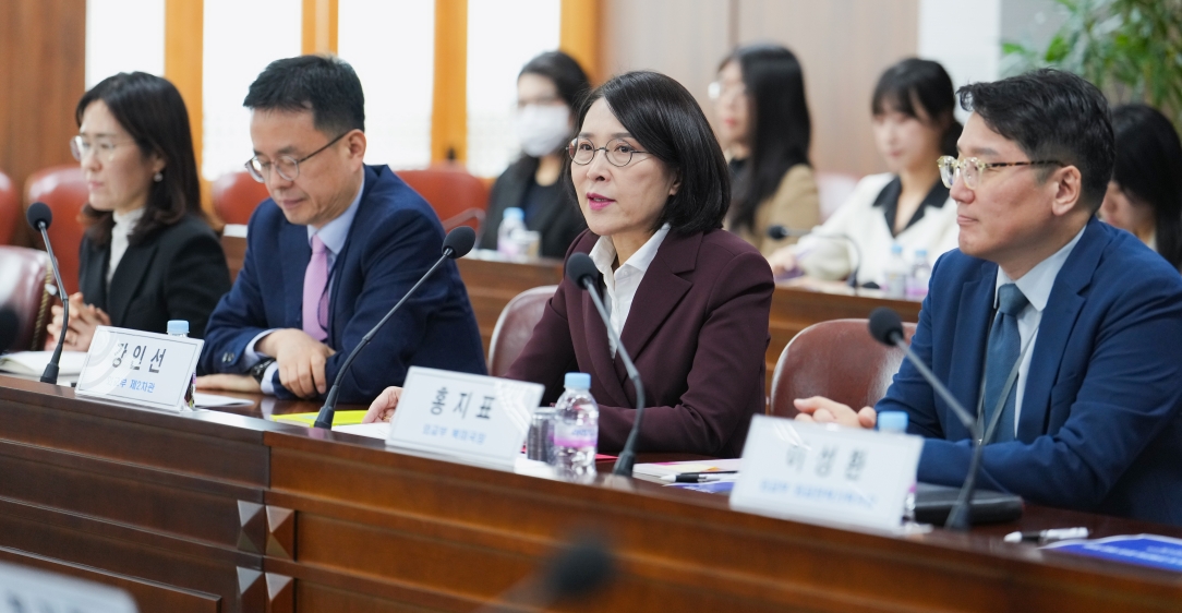 외교부, 제2차 경제안보외교 자문위원회 개최(10.28.)