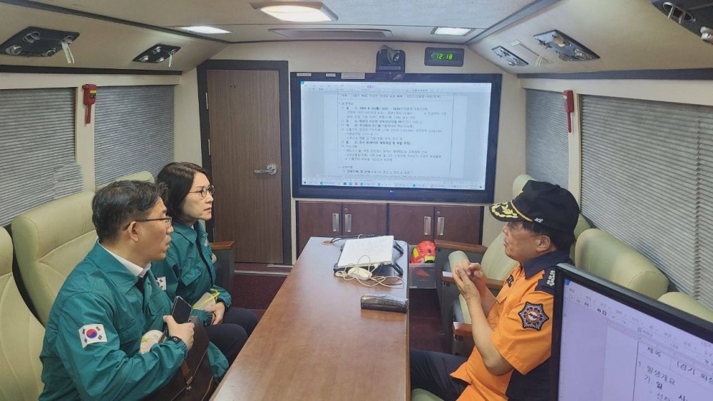 강인선&nbsp;2차관, 화성 공장 화재 현장 방문(6.25)