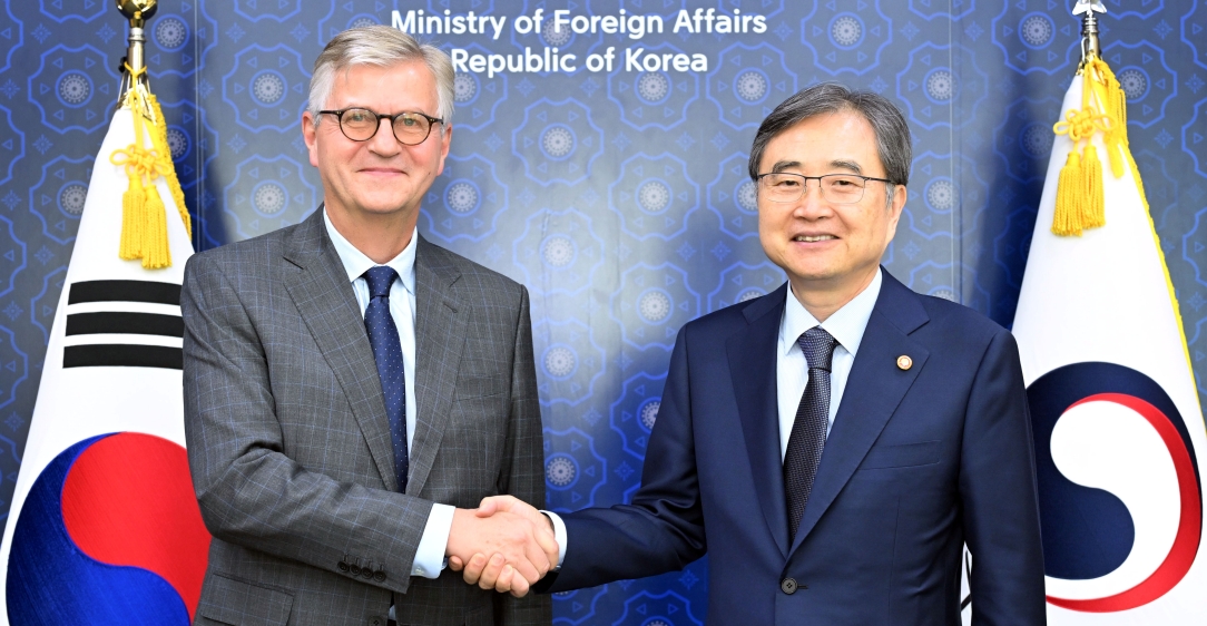 조현 장관, 유엔 평화활동국 사무차장 접견